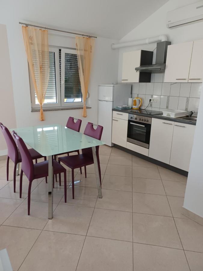 Apartmani Suncev Sjaj Rtina Luaran gambar