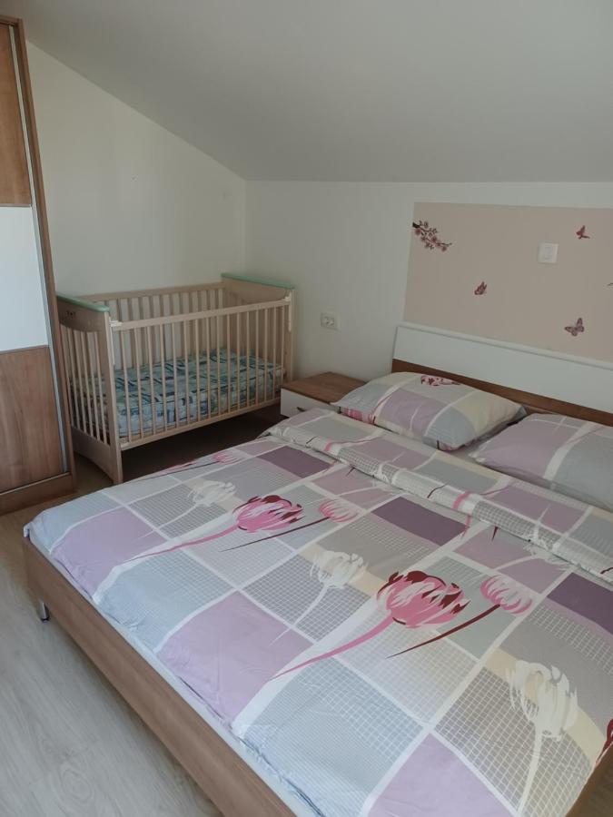 Apartmani Suncev Sjaj Rtina Luaran gambar