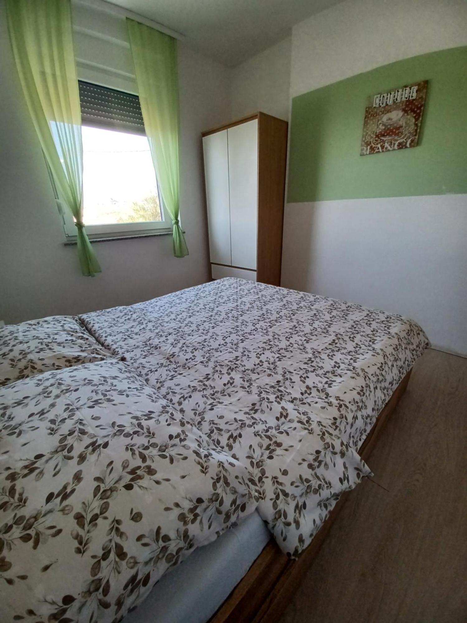 Apartmani Suncev Sjaj Rtina Luaran gambar